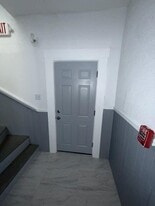 Building Photo - 156 S Bend St