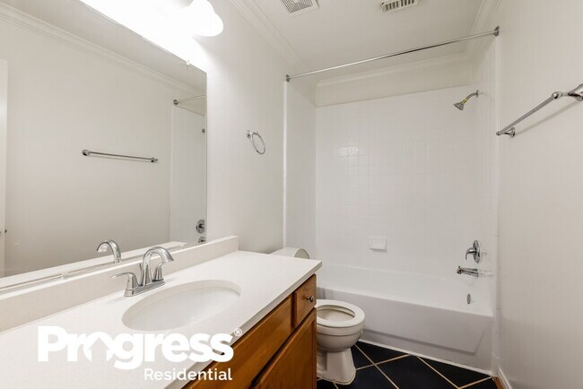 Building Photo - 4030 Jan St