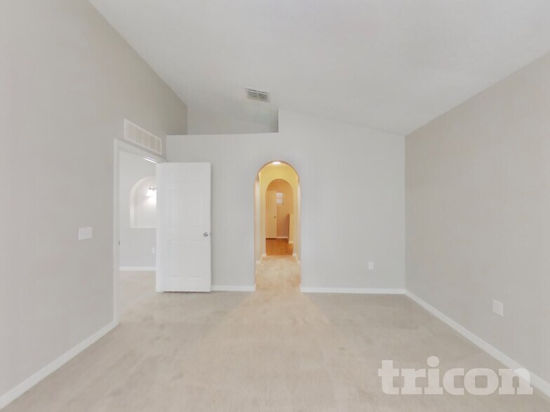 Building Photo - 11960 Cherry Creek Rd