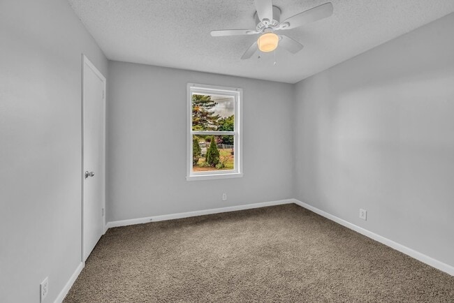 Building Photo - 212 Trailway Cir