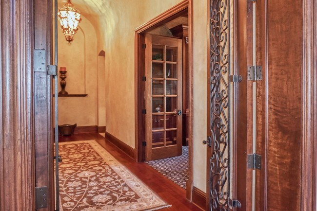 Building Photo - 1363 Oceanview Dr