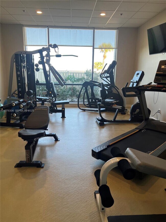 Building Photo - 3100 N Hwy A1A