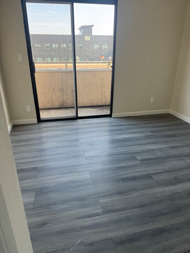 Building Photo - 4734 S Slauson Ave