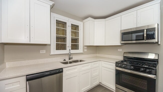 Building Photo - AMAZING 3BED/1.5BATH AUBURN GRESHAM SF HOME