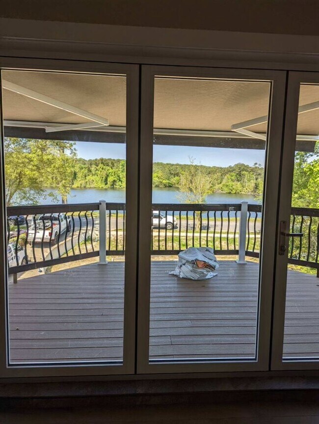 Building Photo - Large 3 Bedroom With Water Views