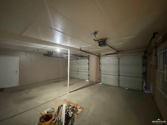 Building Photo - 13 West Dr