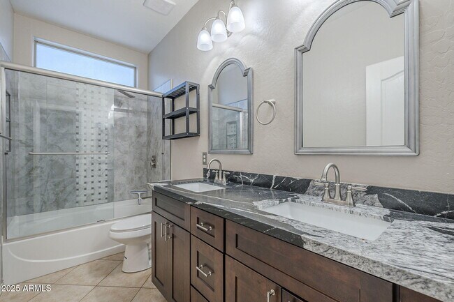 Building Photo - 14335 W Country Gables Dr