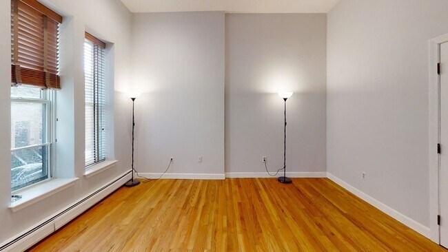 Building Photo - 11 Appleton St