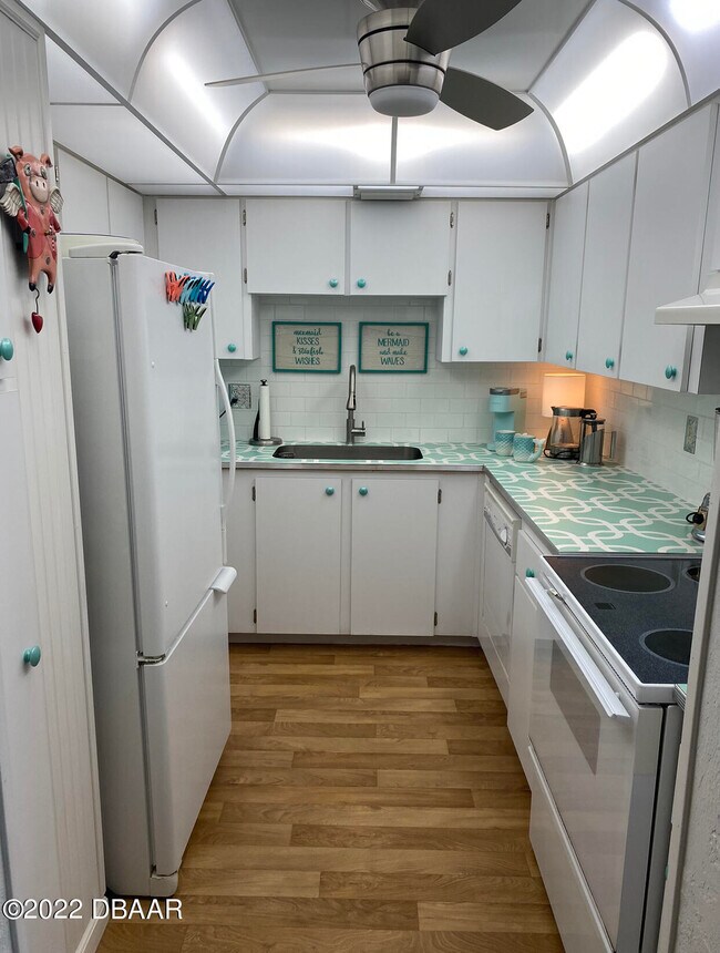 Building Photo - 1415 Ocean Shore Blvd