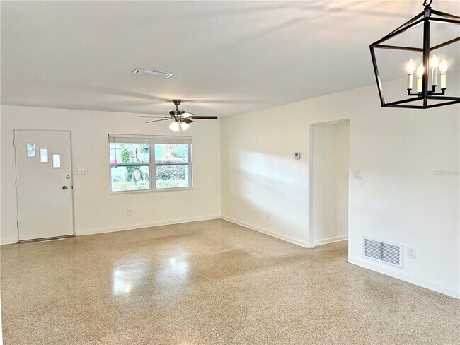 Building Photo - 431 Page St