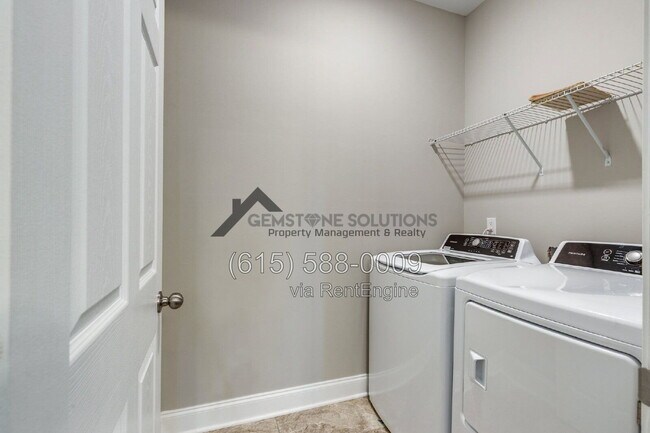 Building Photo - 714 Hahn Ct