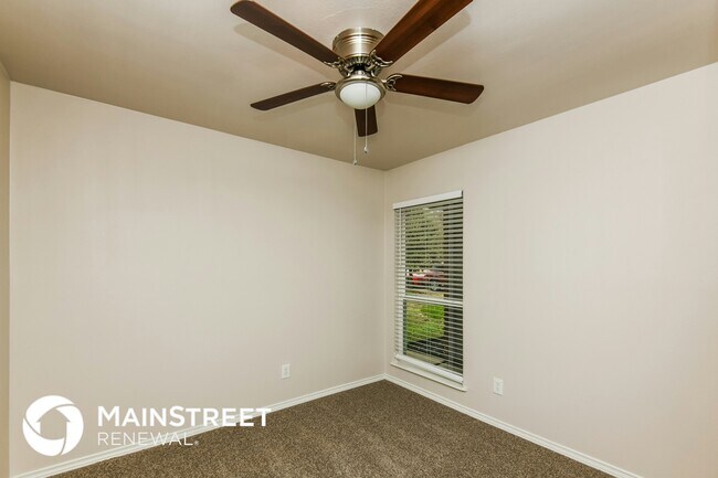 Building Photo - 4217 Longmeadow Way