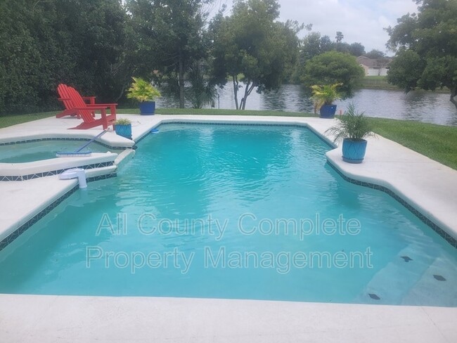 Building Photo - 2339 Companion Cir W
