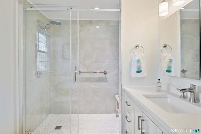 Building Photo - 206 Wolfpit Ave