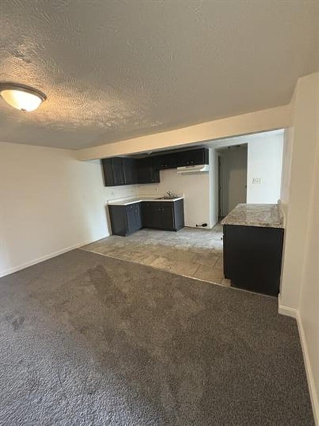 Building Photo - 5 bedroom/3 bath Home for rent in 15236