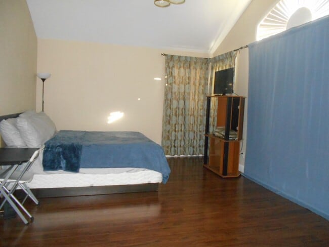 Building Photo - 8317 Opal Cove Dr