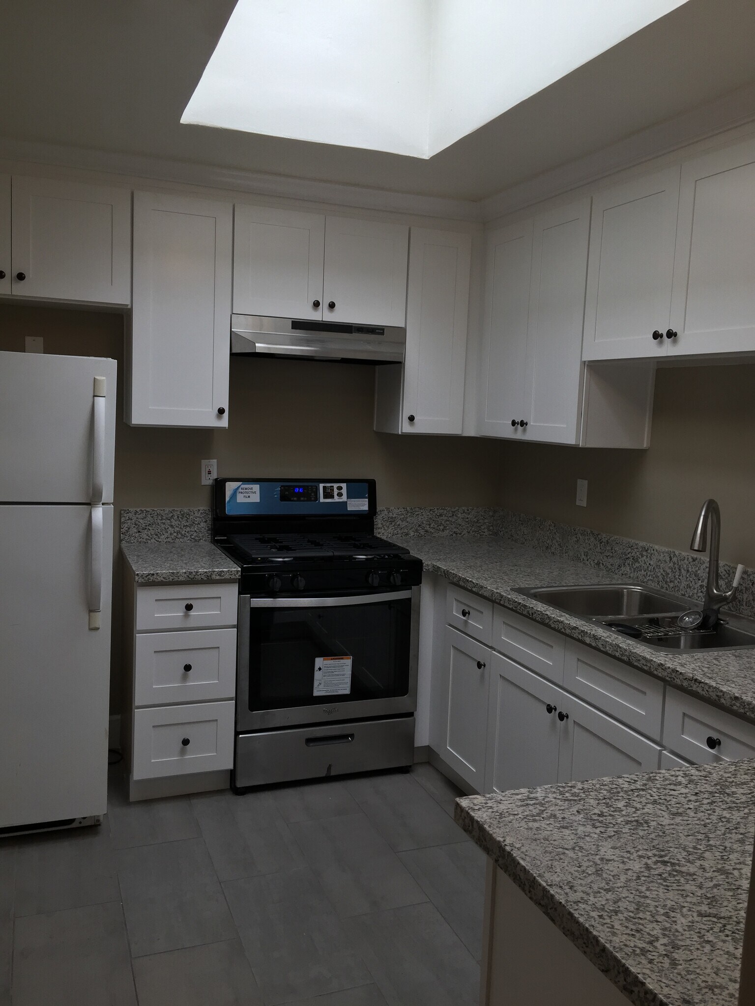 Building Photo - 132 Gaviota Ave