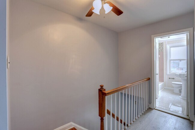 Building Photo - 3 Bedroom 2 Full Bath Row Home Minutes from Morgan State