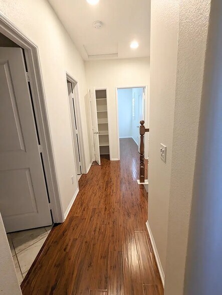 Building Photo - 8516 Old Stonefield Chase