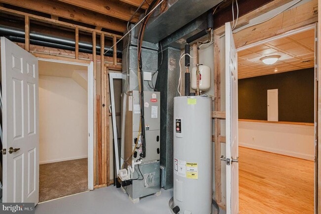Building Photo - 27 Faraday Dr