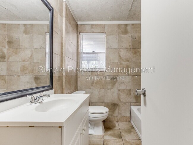 Building Photo - 4012 Parkwoods Ln