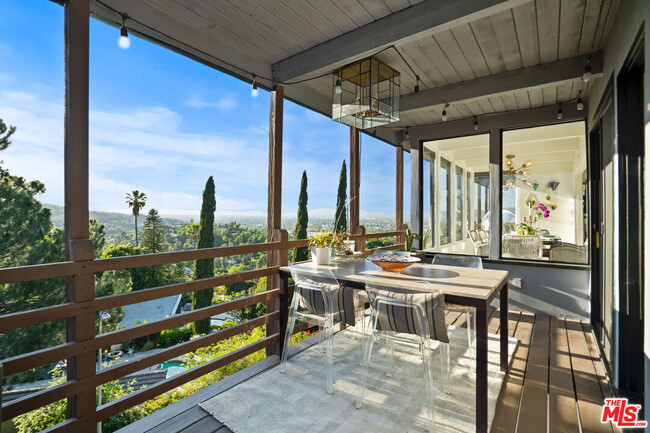 Building Photo - 3288 Wrightwood Dr