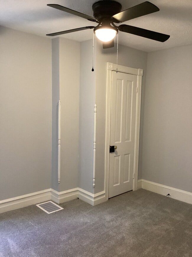 Building Photo - Beautifully Updated Half Duplex in the Boro