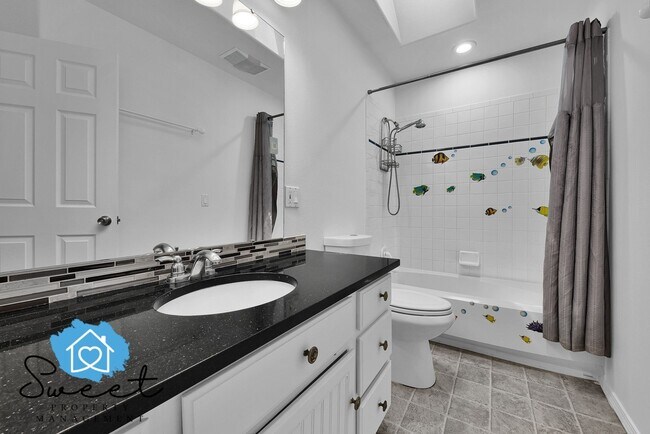 Building Photo - 5499 S Yarrow Pl