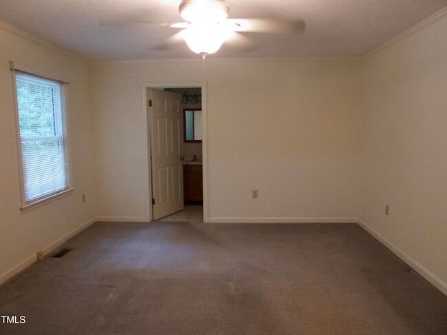 Building Photo - 979 Lamont Norwood Rd
