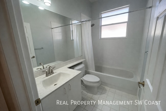 Building Photo - 816 Grand Rapids Blvd