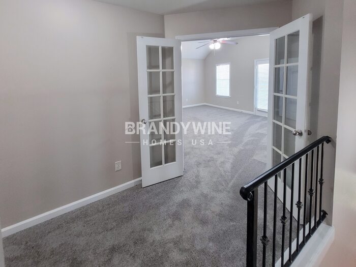 Building Photo - 967 Cairn Creek Dr