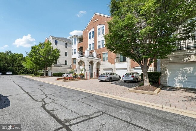 Building Photo - 5910 Great Star Dr