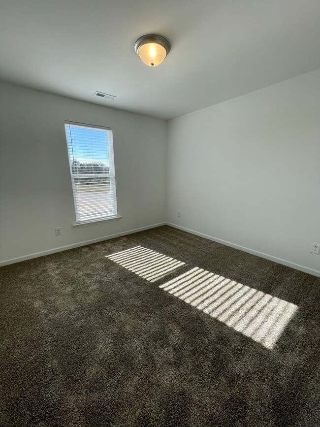 Building Photo - 3BR/2BA Townhome in Popular Pringle Towns