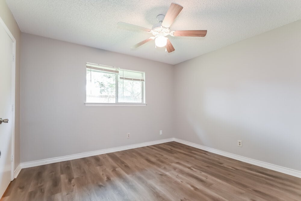 Building Photo - 1311 Mallard Dr