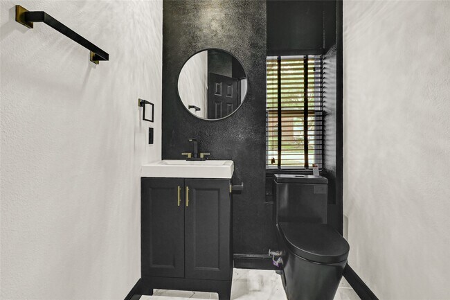 Building Photo - 11915 Helene Ct