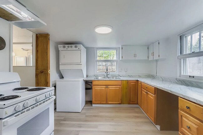 Building Photo - 3130 Folsom St