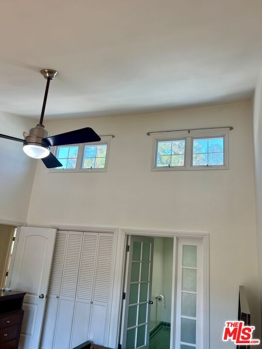 Building Photo - 1586 Palisades Dr