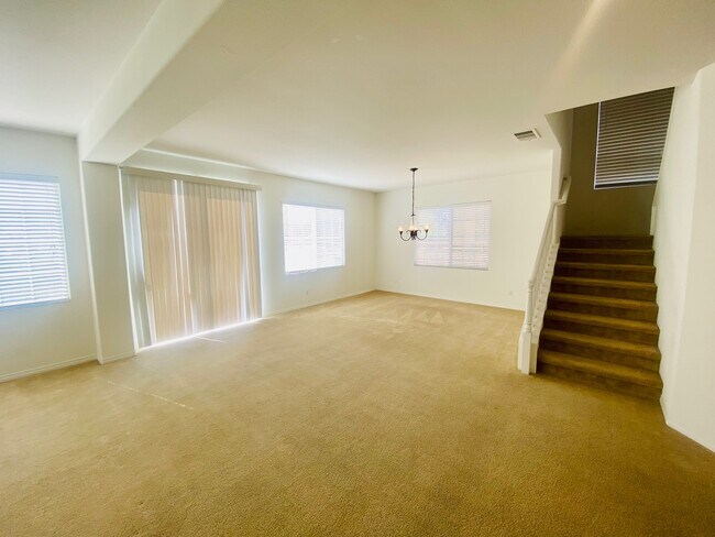 Building Photo - 2306 Cornflower Way