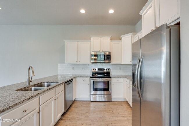 Building Photo - 116 Fossil Falls Ln