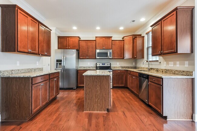 Building Photo - 180 Davelyn Ct