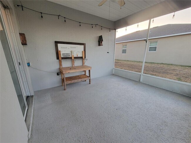 Building Photo - 6243 SW 90th St