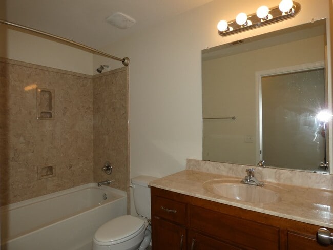 Building Photo - Charming 3-Bedroom Home - Spacious Layout
