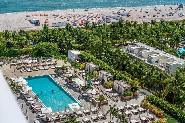 Building Photo - 2301 Collins Ave