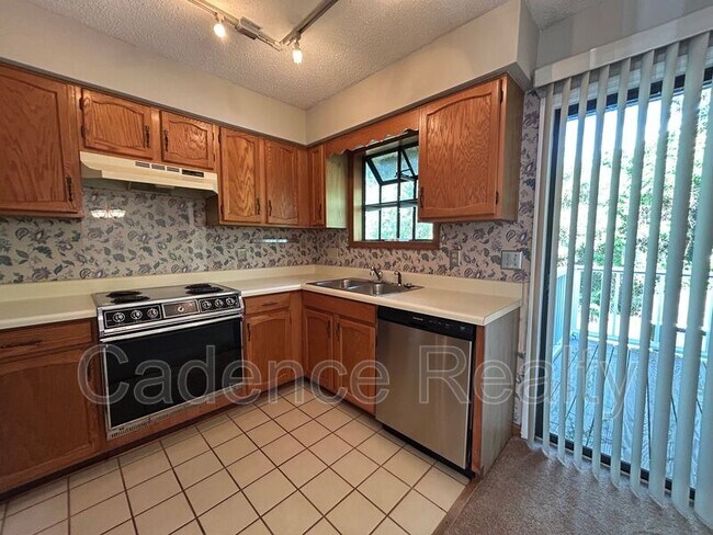 Building Photo - 4194 Spirea Dr