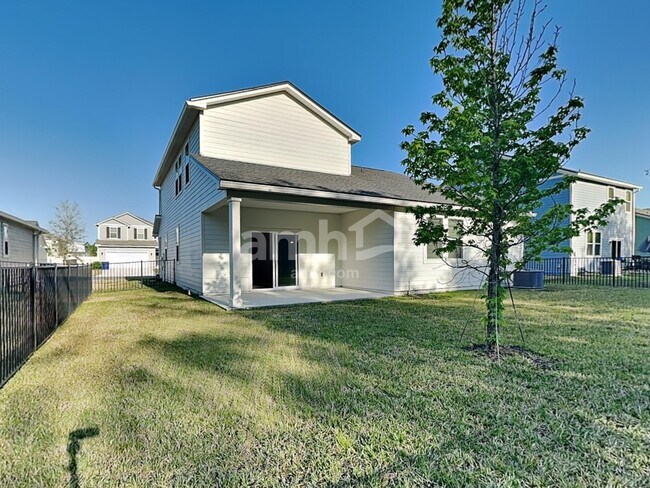 Building Photo - 5807 Hampton Creek Rd