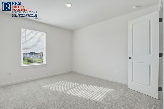 Building Photo - BRAND NEW luxury 5BD 4BA home w/ neighborhood pool! Triple Rockvale Schools! Internet included!