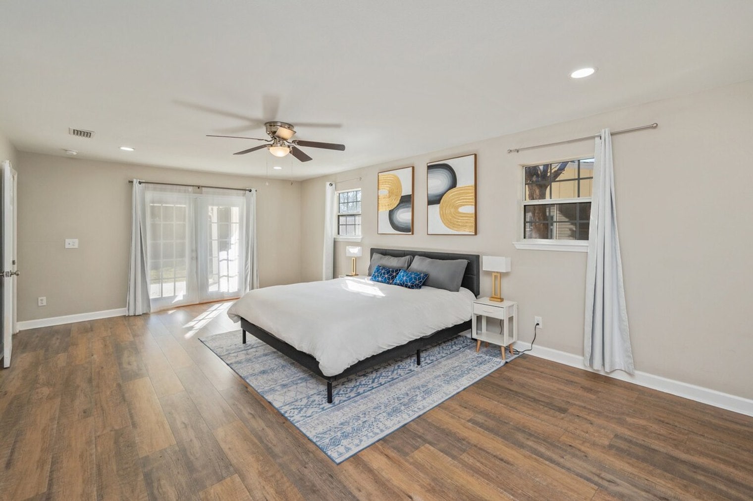 Building Photo - 130 N Lorraine Dr