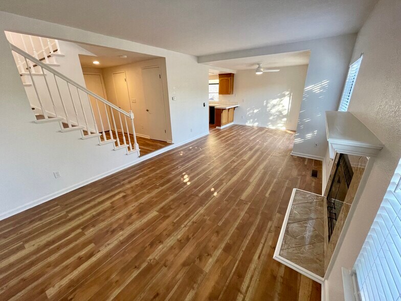 Building Photo - 63 Gazania Ter