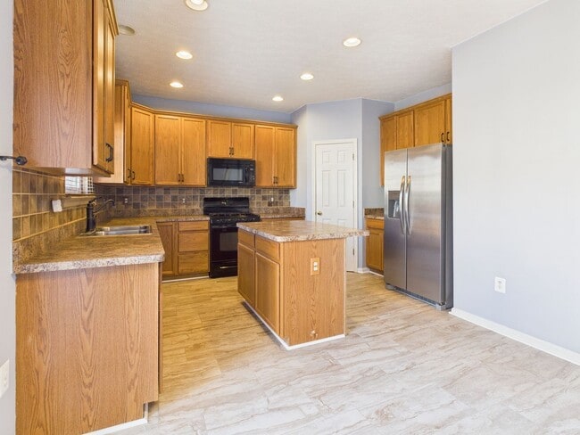 Building Photo - 10561 Gallant Fox Way