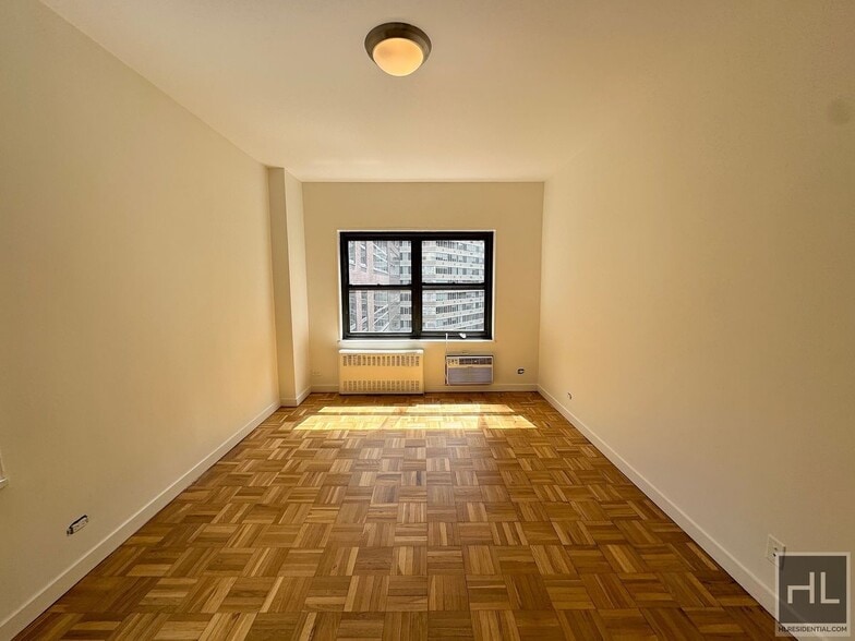 Building Photo - EAST 55 STREET